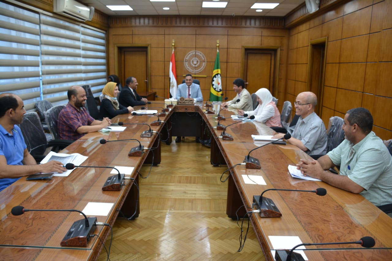  اجتماع محافظ الدقهلية 