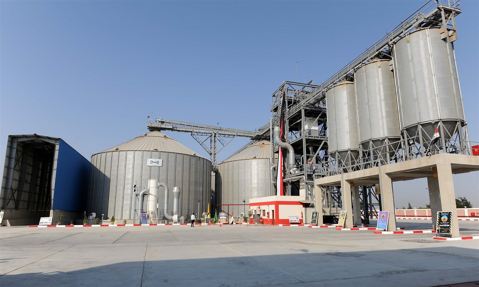 رئيس الوزراء صوامع أبو صوير تستهدف تقليل الفاقد في محصول القمح (5)