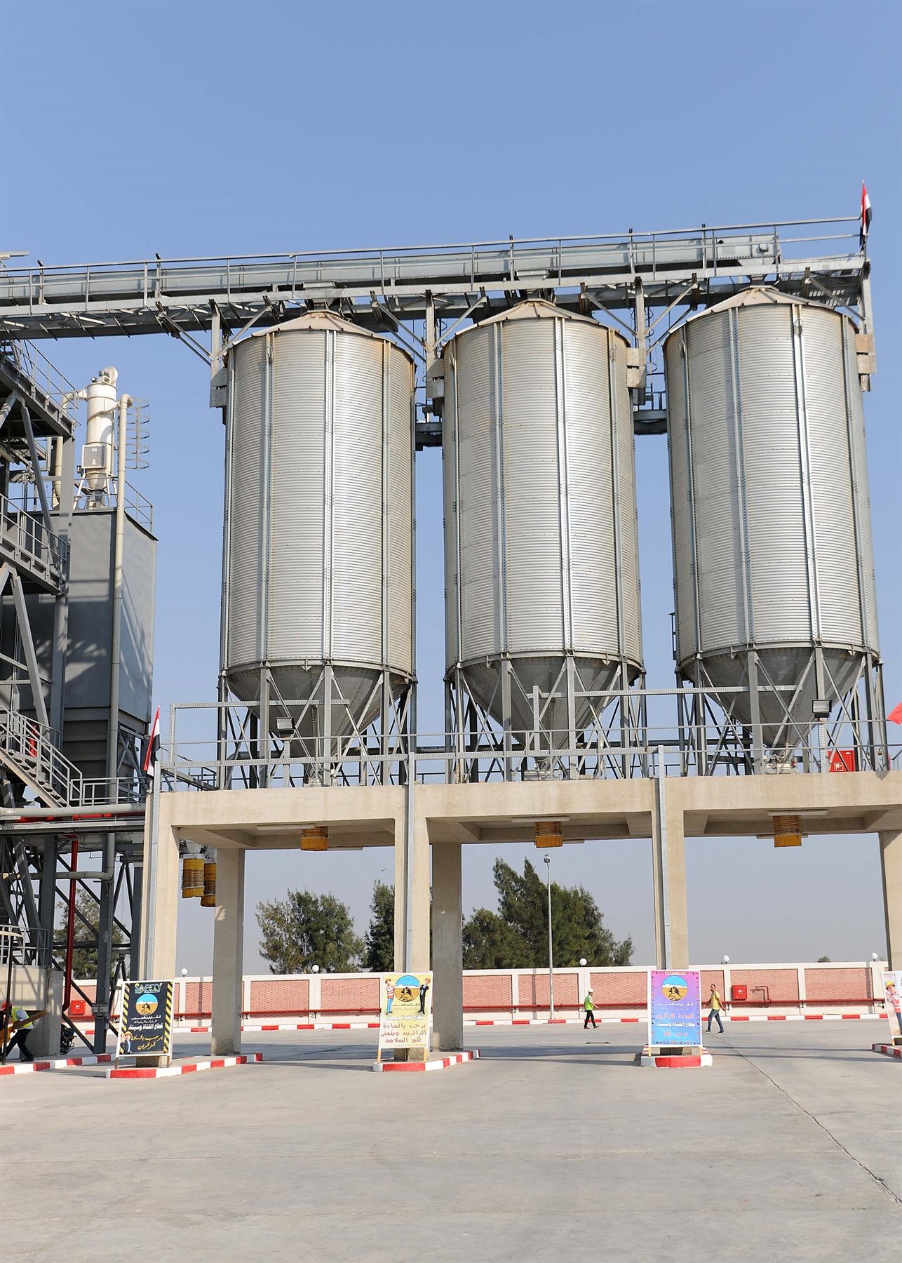 رئيس الوزراء صوامع أبو صوير تستهدف تقليل الفاقد في محصول القمح (7)