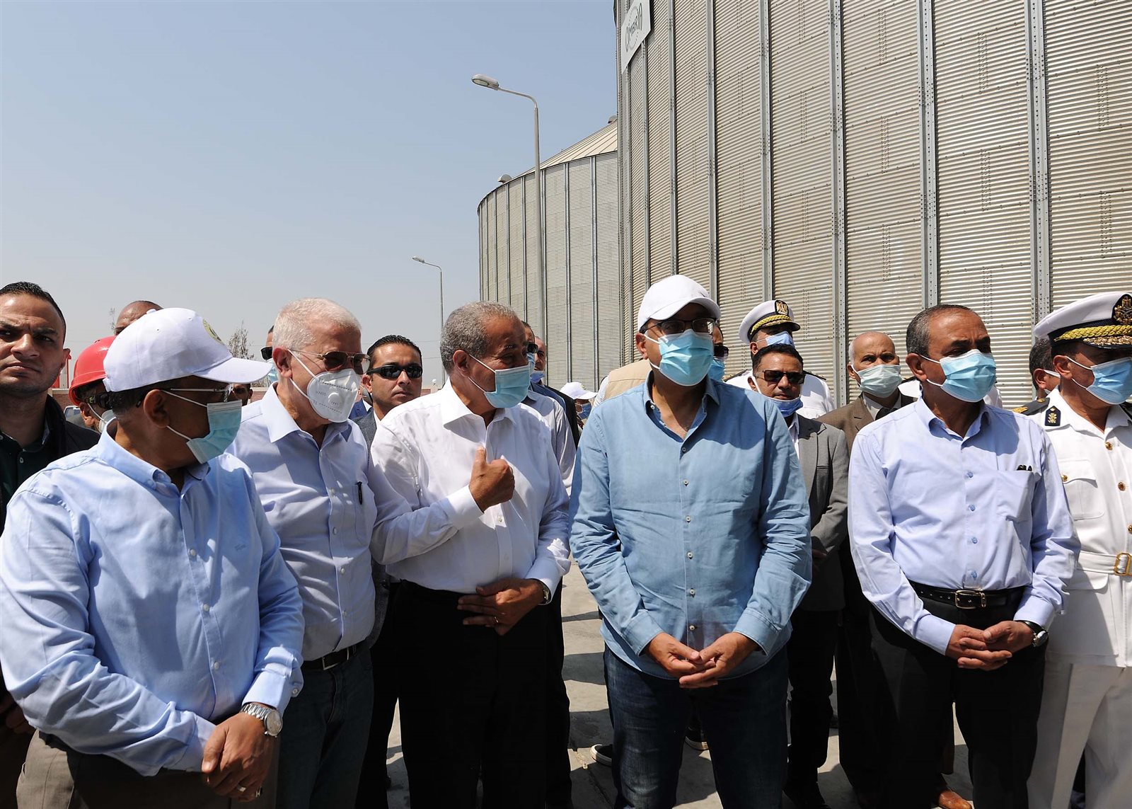 رئيس الوزراء صوامع أبو صوير تستهدف تقليل الفاقد في محصول القمح (21)