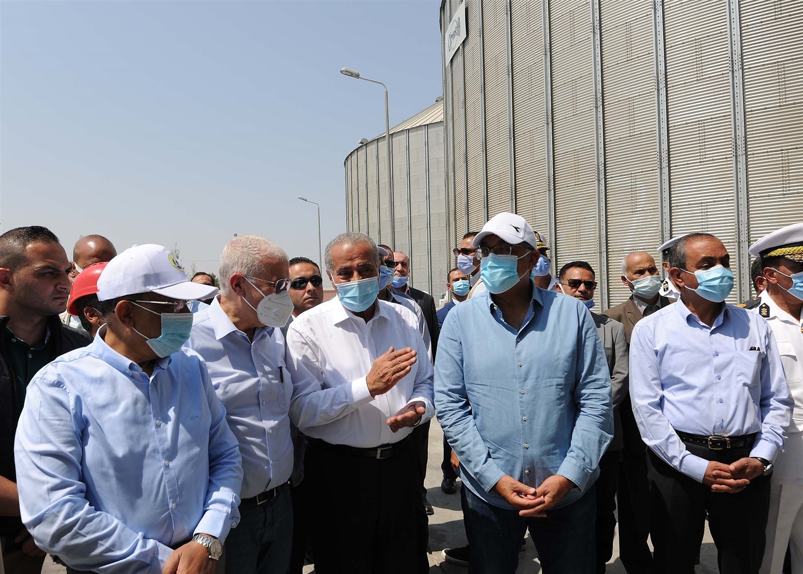 رئيس الوزراء صوامع أبو صوير تستهدف تقليل الفاقد في محصول القمح (22)