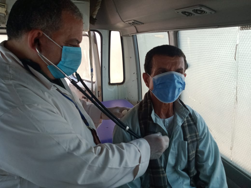 قافلة طبية علاجية بقرية الروضة