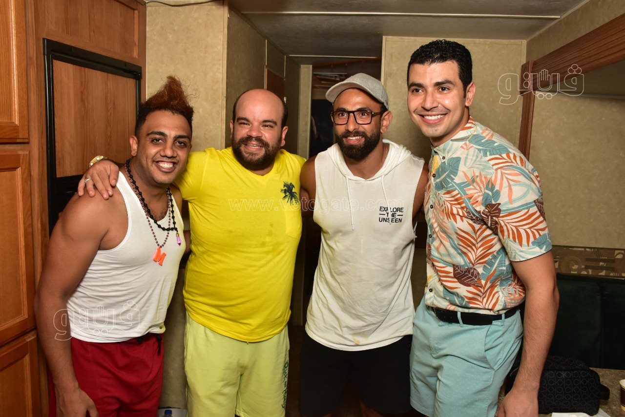 اشرف عبد الباقى يفتتح شمسية واربع كراسي علي مسرح الساحل (9)