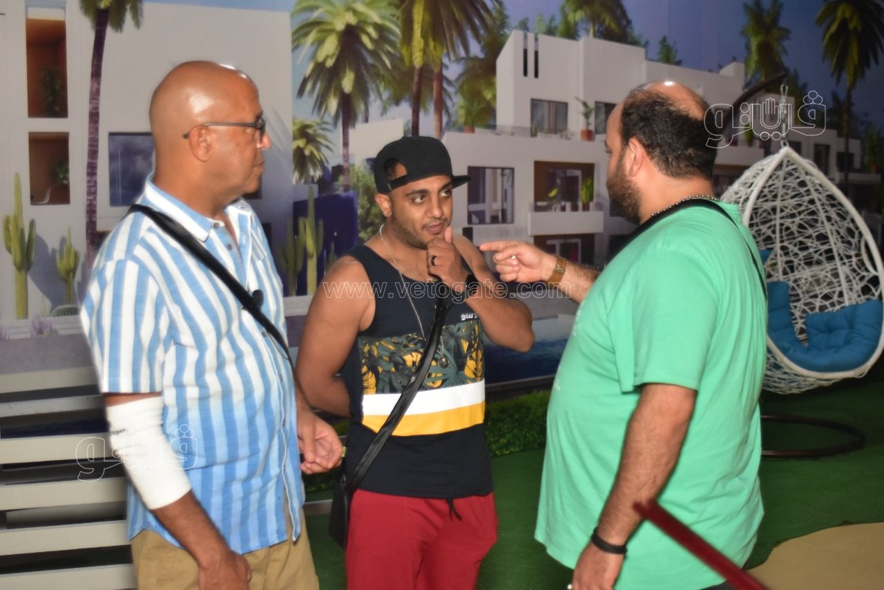 اشرف عبد الباقى يفتتح شمسية واربع كراسي علي مسرح الساحل (17)