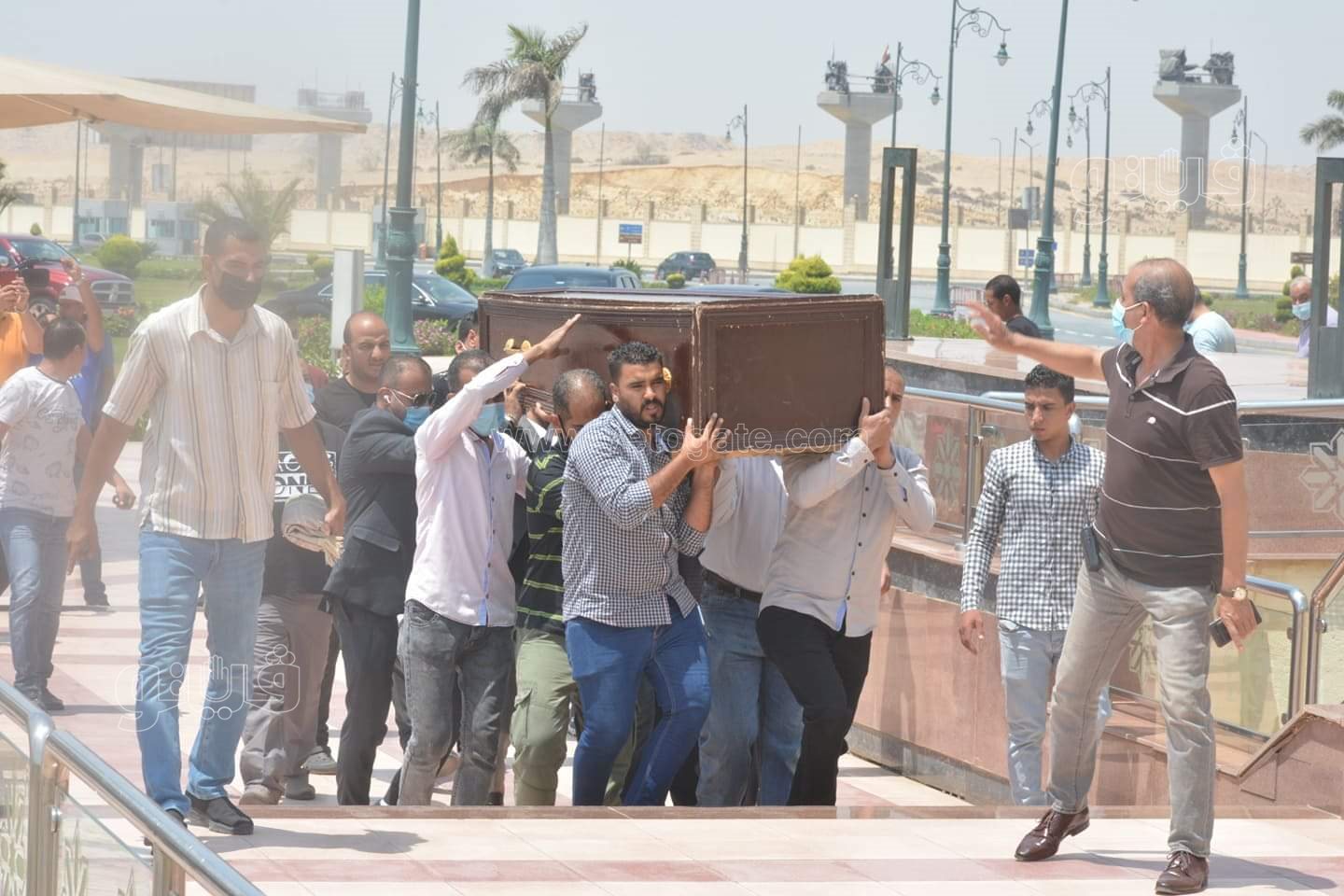 received_1671681753038929