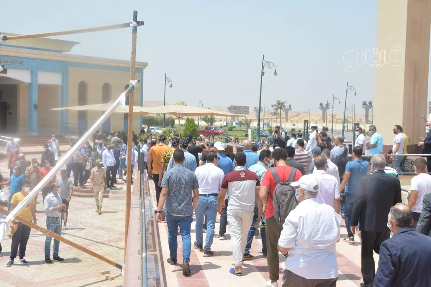 received_1096495134222390