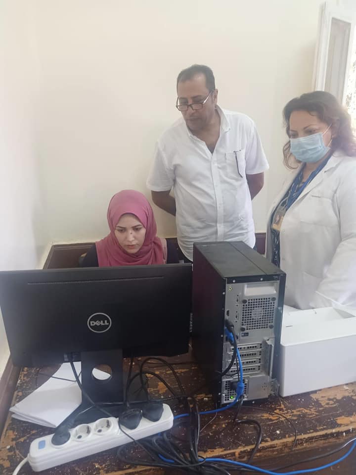مدير التأمين الصحى يتابع أعمال ميكنة الخدمات الطبية ببنى سويف