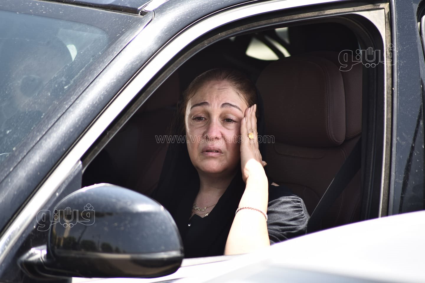 الانهيار والحزن يسيطر على نجوم الفن في جنازة دلال عبد العزيز  (38)