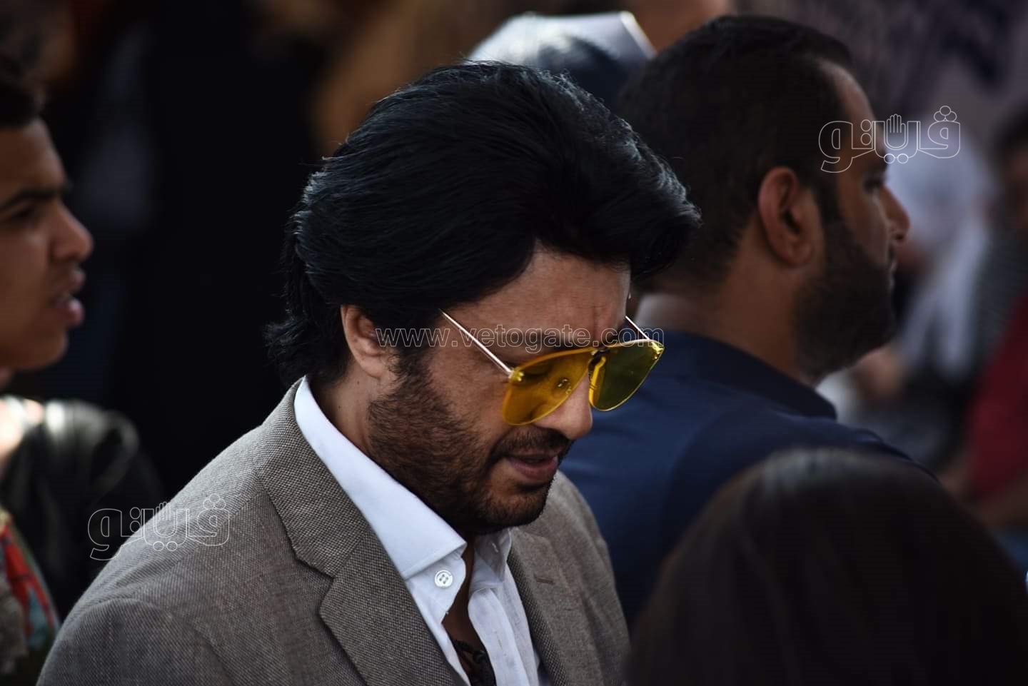 رامي رضوان وحسن الرداد يتلقيان العزاء في دلال عبد العزيز بالمقابر (36)