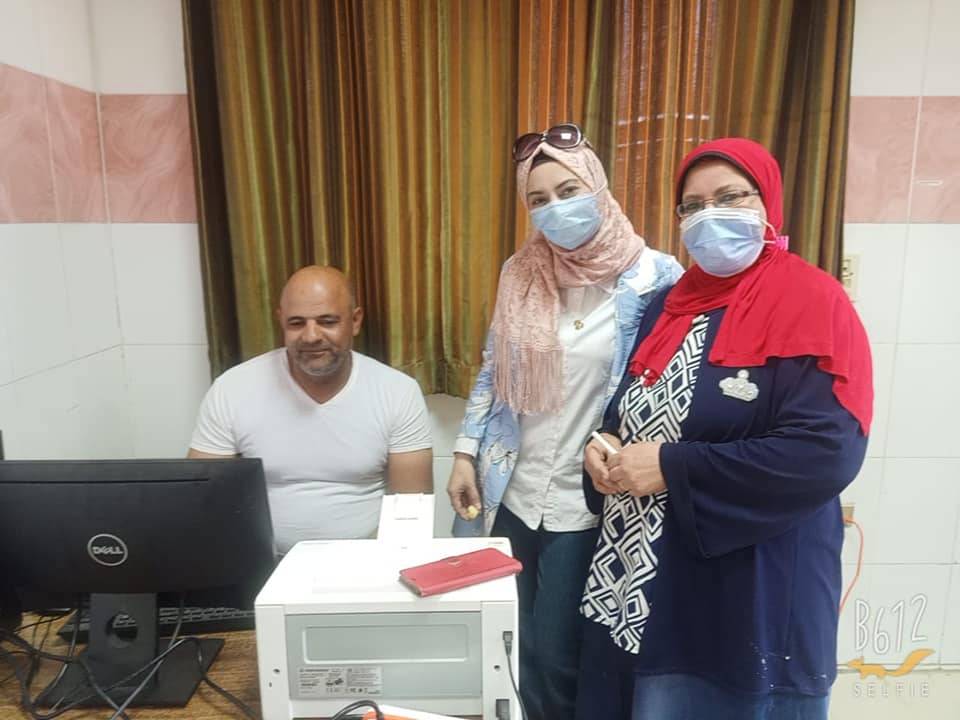 مدير التأمين الصحى يتابع أعمال ميكنة الخدمات الطبية ببنى سويف