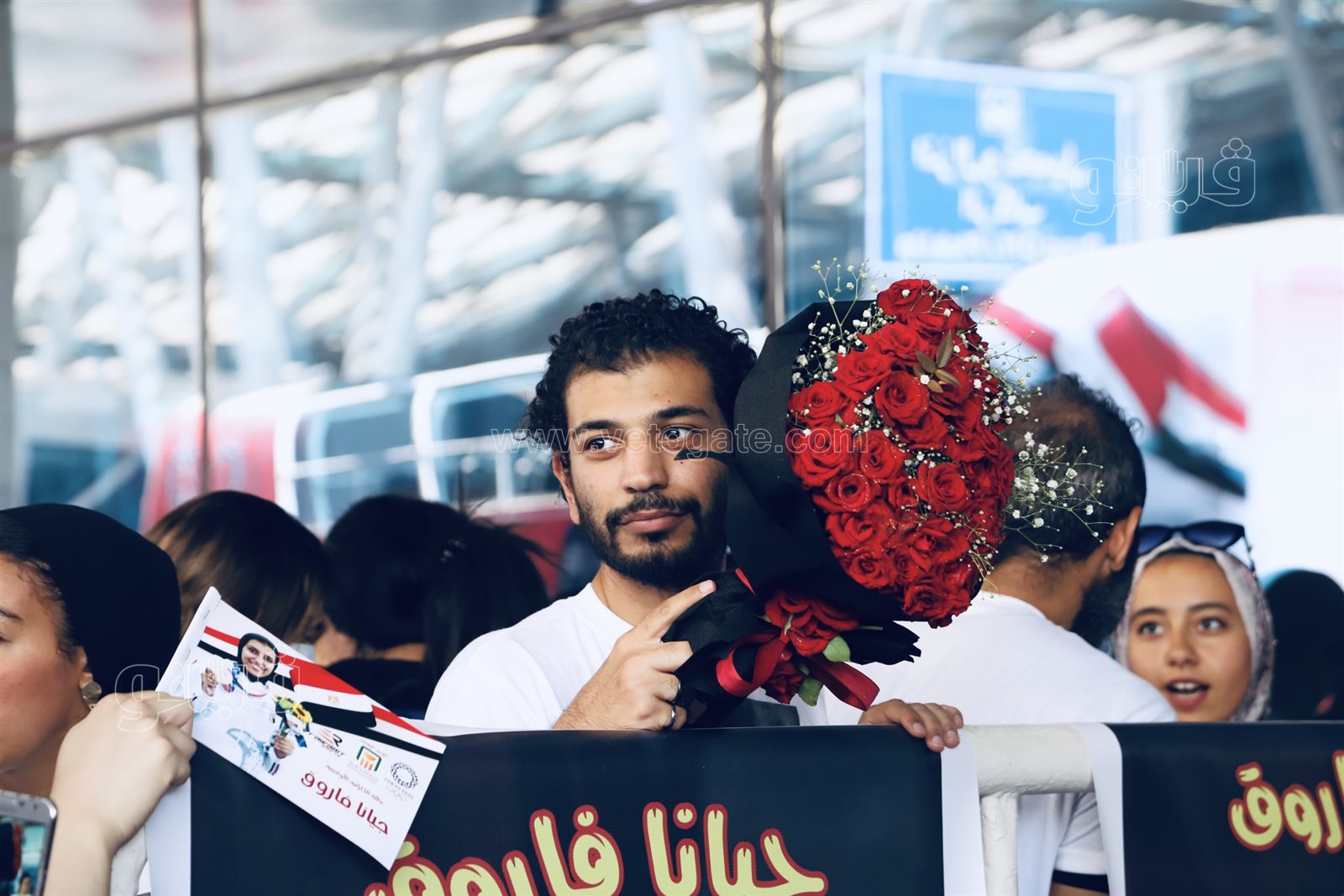 لحظة وصول جيانا فاروق إلى مطار القاهرة  (8)