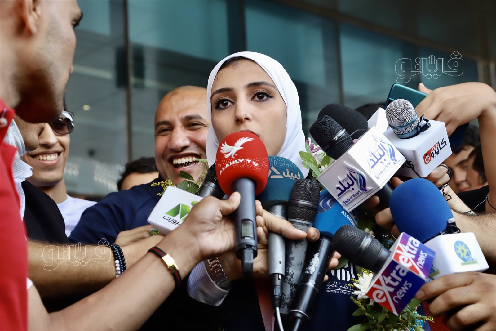 لحظة وصول جيانا فاروق إلى مطار القاهرة  (15)