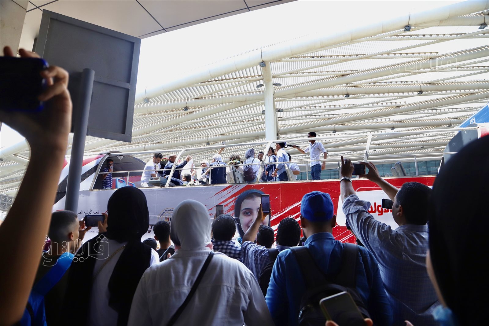 لحظة وصول جيانا فاروق إلى مطار القاهرة  (20)