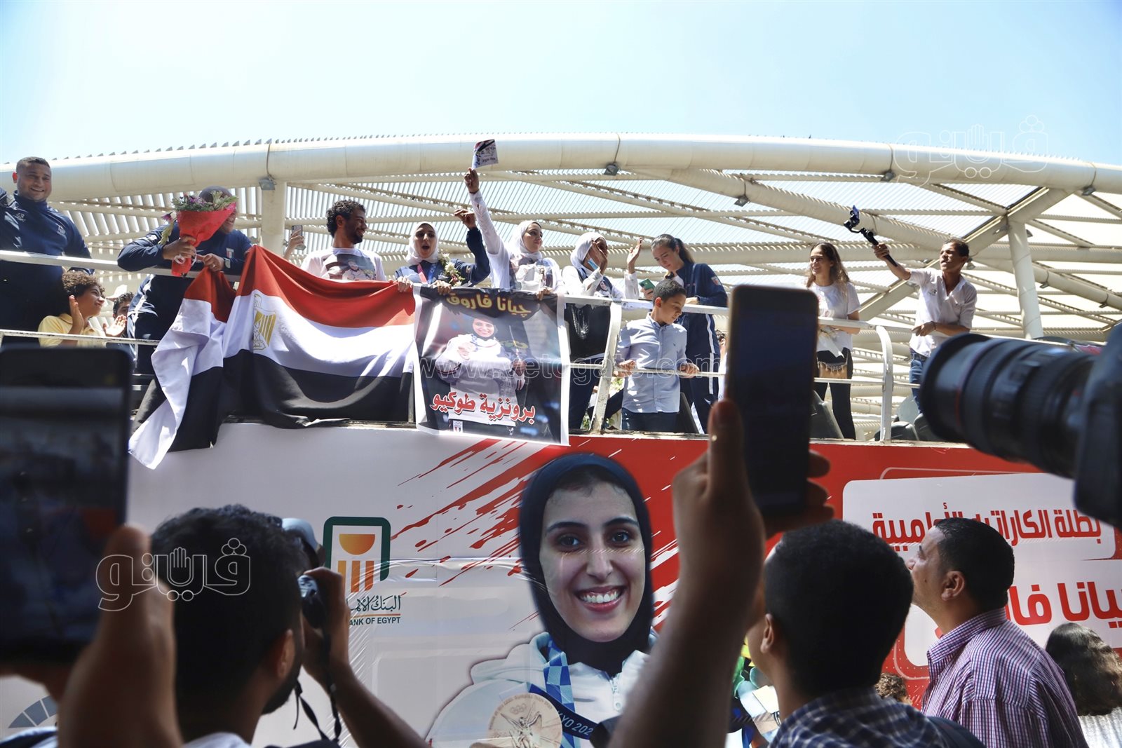 لحظة وصول جيانا فاروق إلى مطار القاهرة  (26)