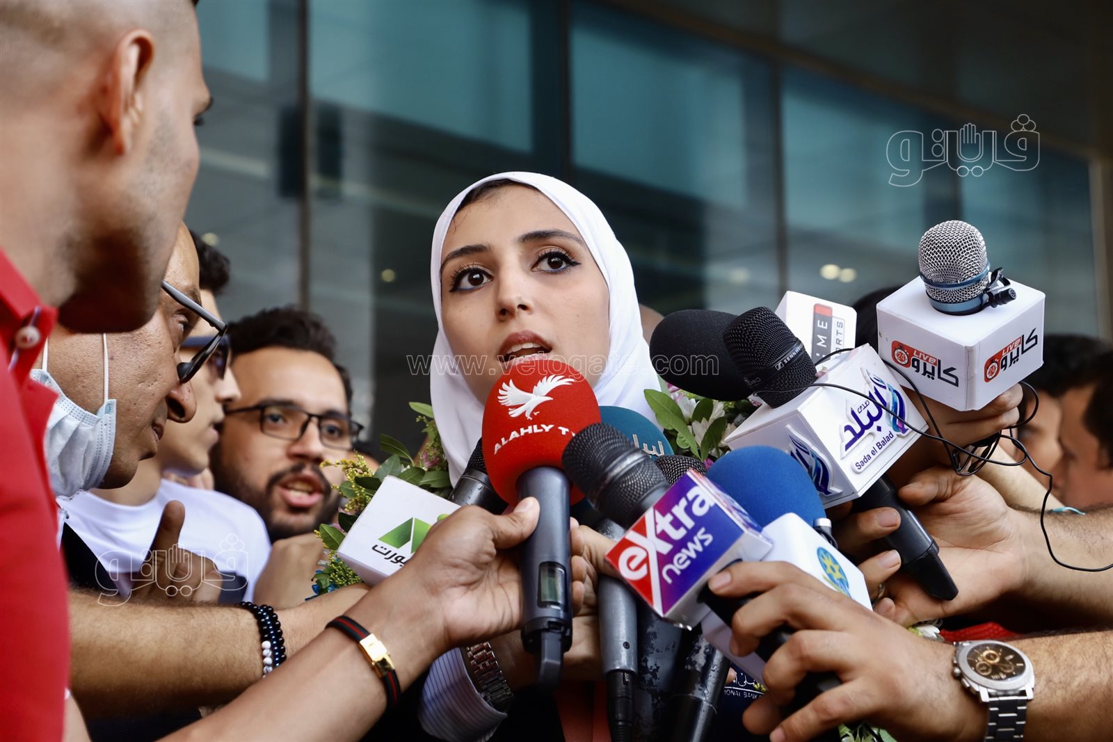 لحظة وصول جيانا فاروق إلى مطار القاهرة  (17)