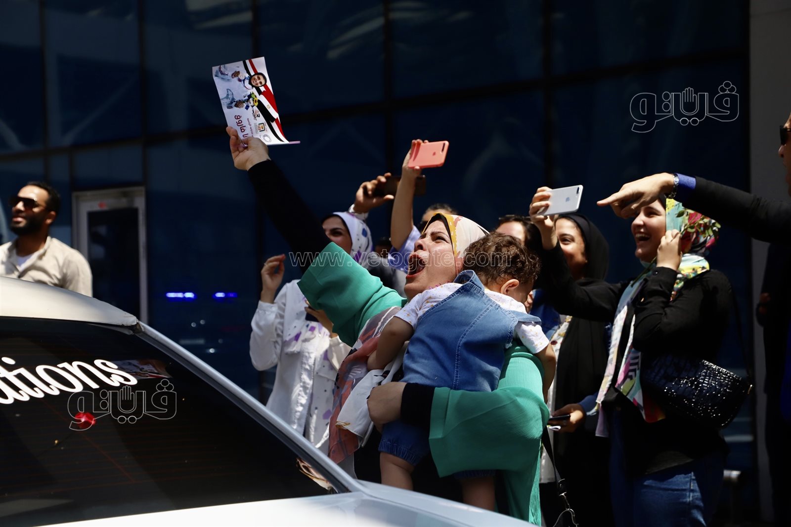 لحظة وصول جيانا فاروق إلى مطار القاهرة  (35)