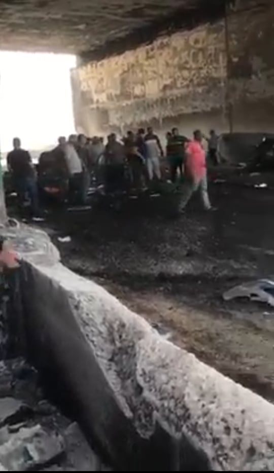 تصادم 3 سيارات بالطريق الأوسطى