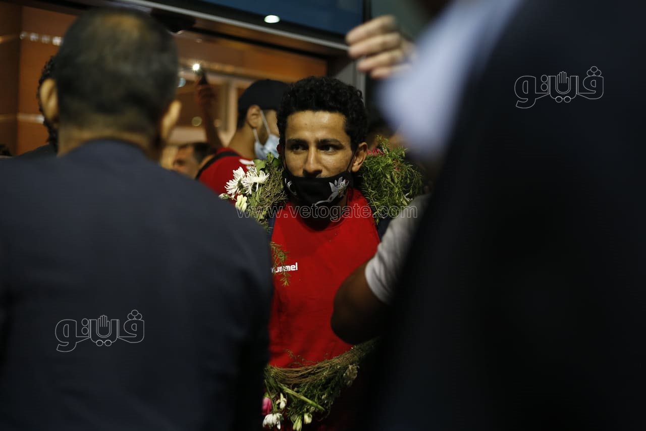 وصول منتخب اليد مطار القاهرة (13)