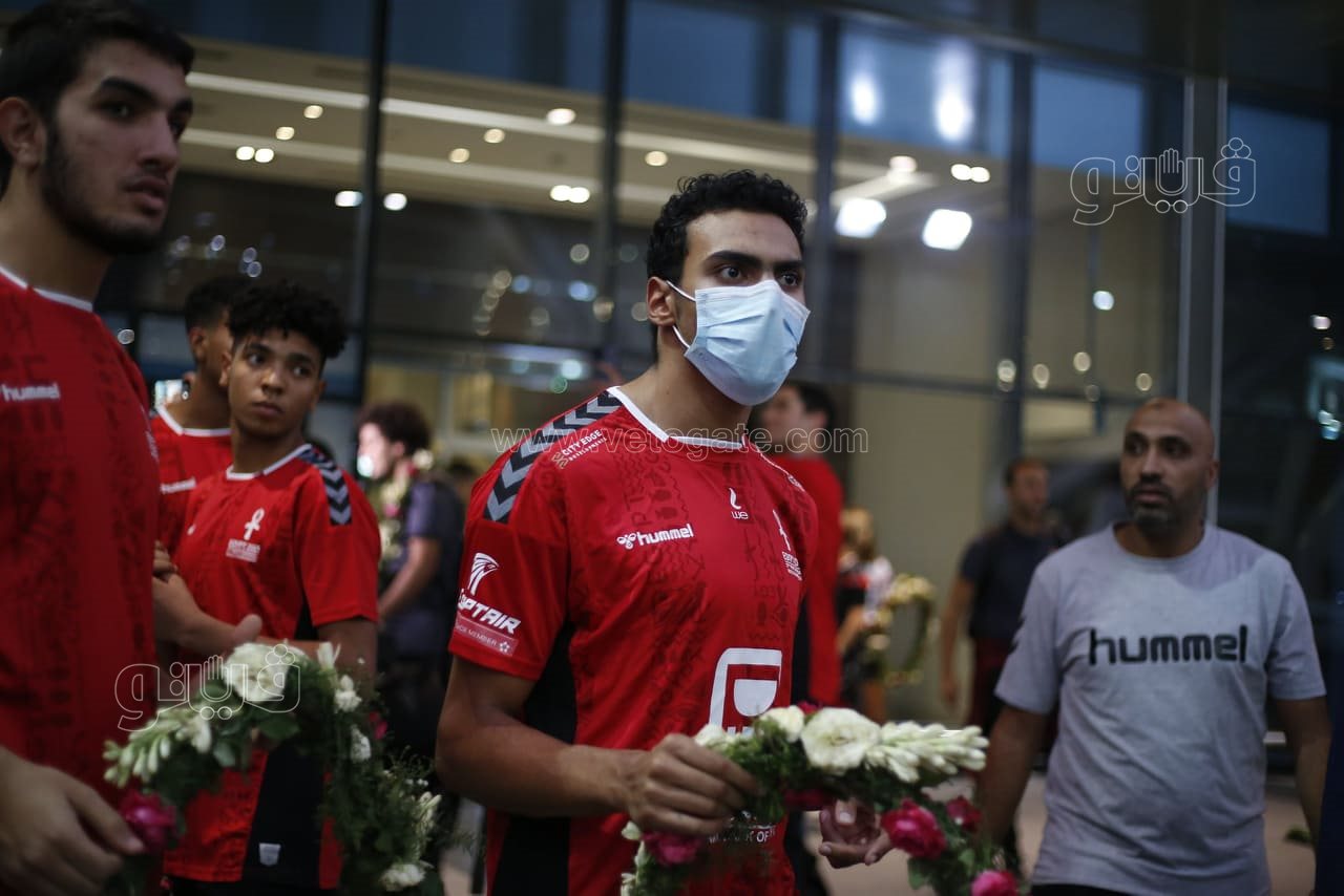 وصول منتخب اليد مطار القاهرة (18)