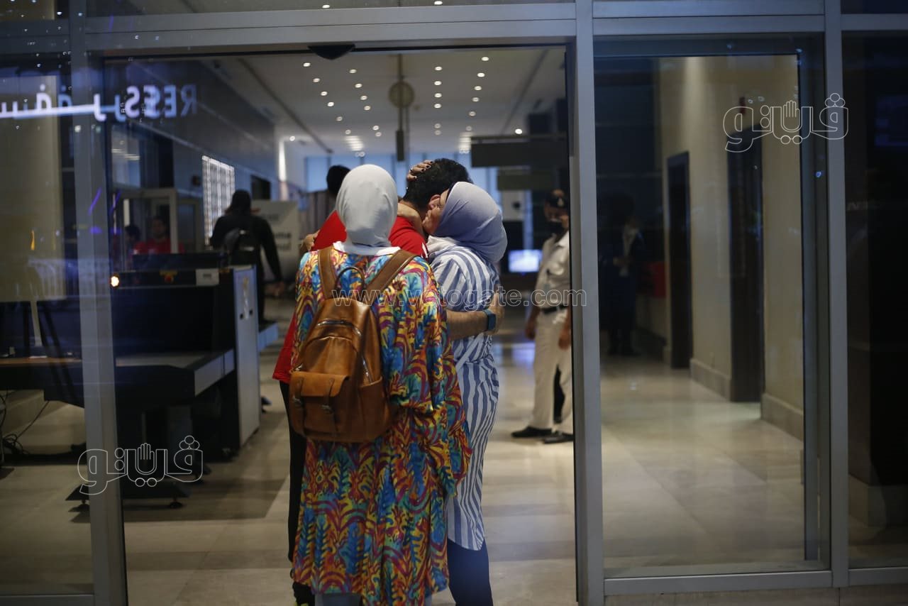 وصول منتخب اليد مطار القاهرة (26)