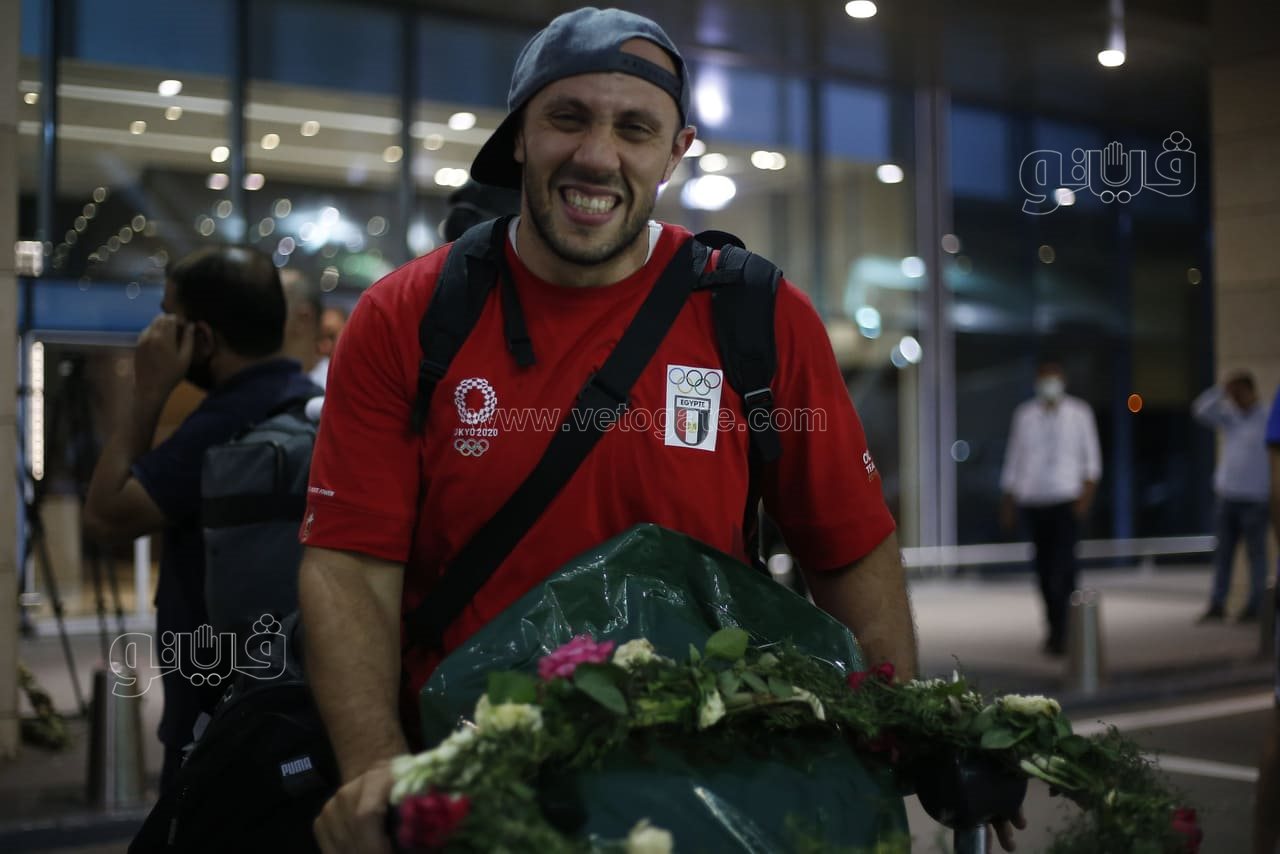 وصول منتخب اليد مطار القاهرة (27)