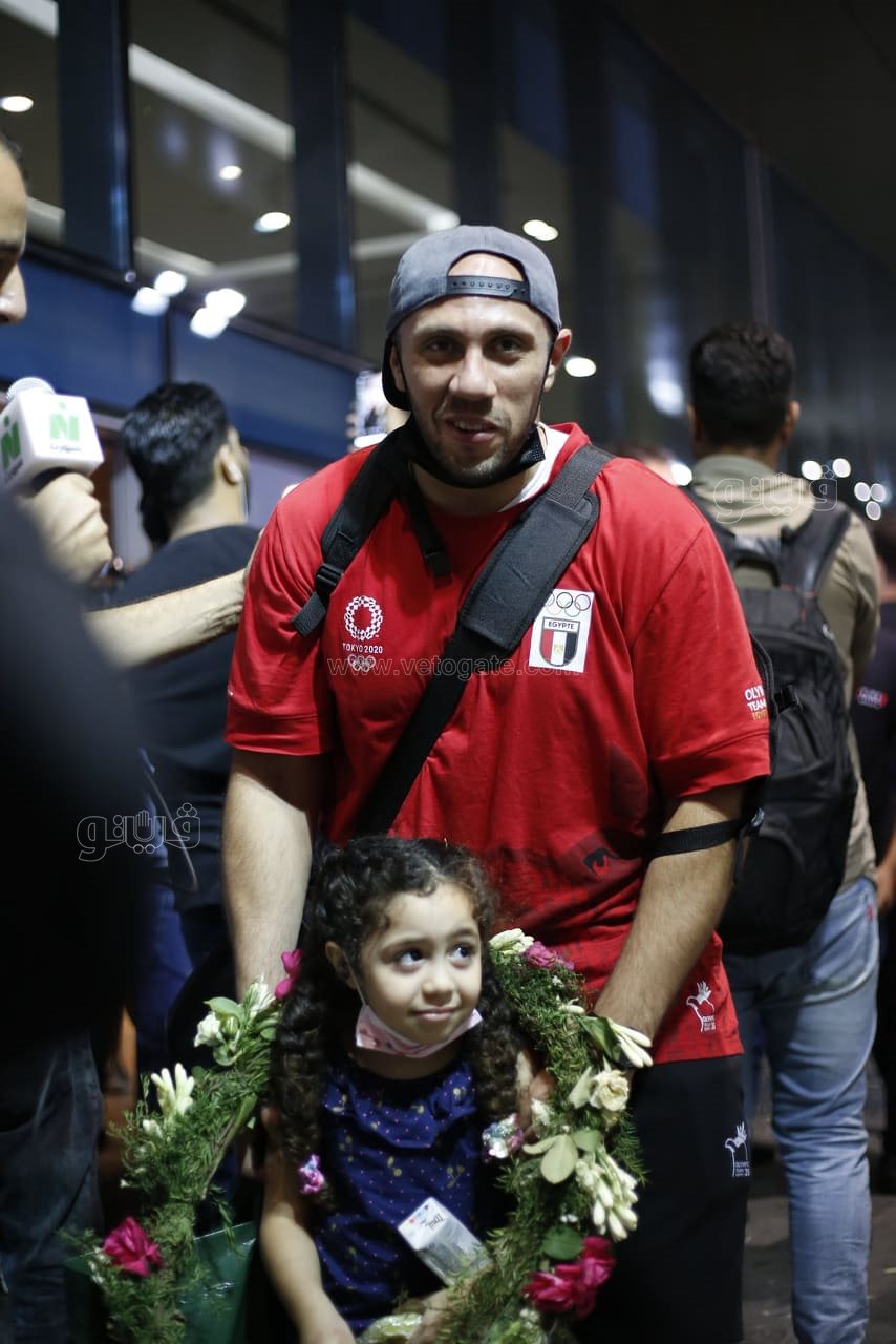 وصول منتخب اليد مطار القاهرة (30)