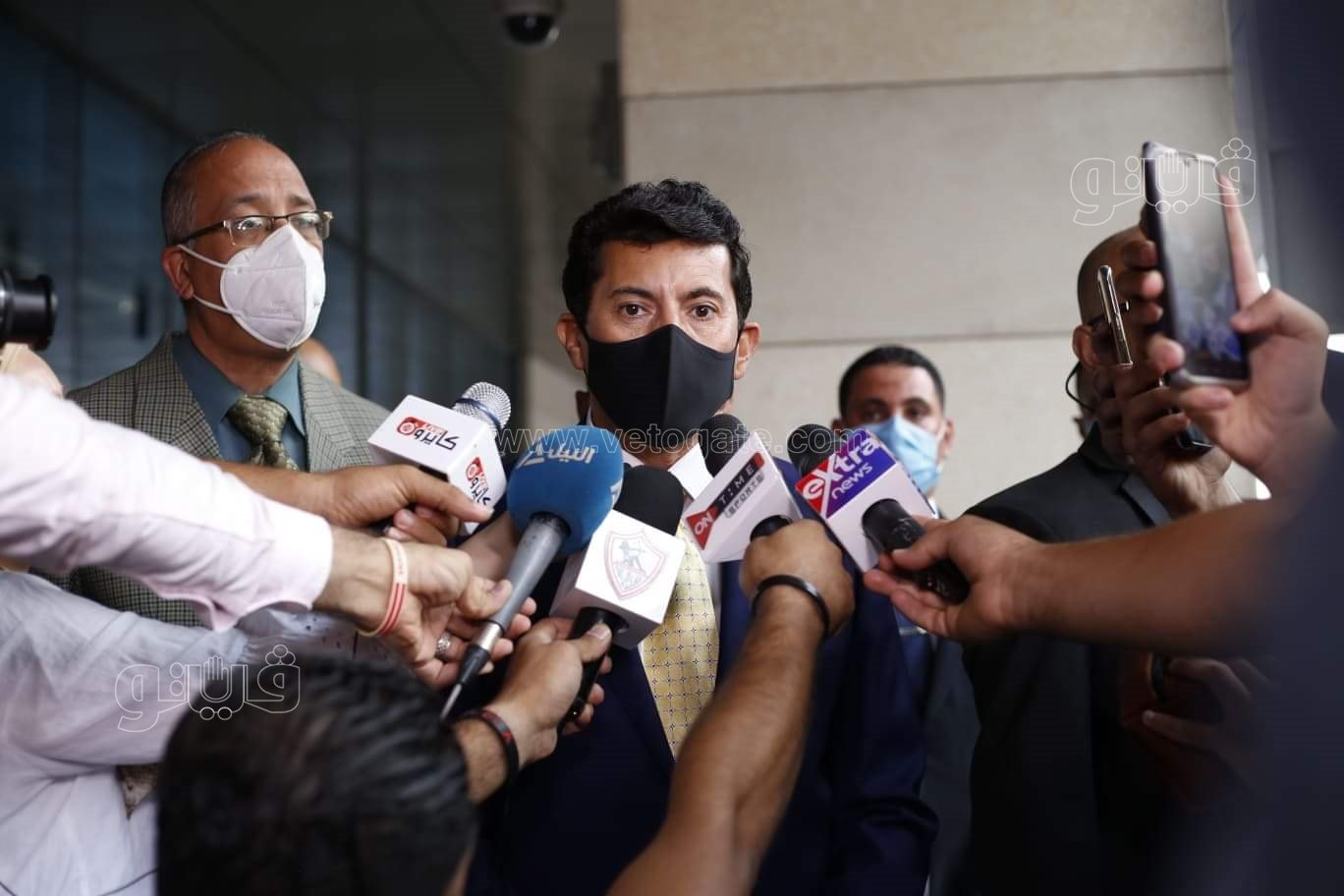 وزير الشباب والرياضة يستقبل بعثة منتخب اليد (1)