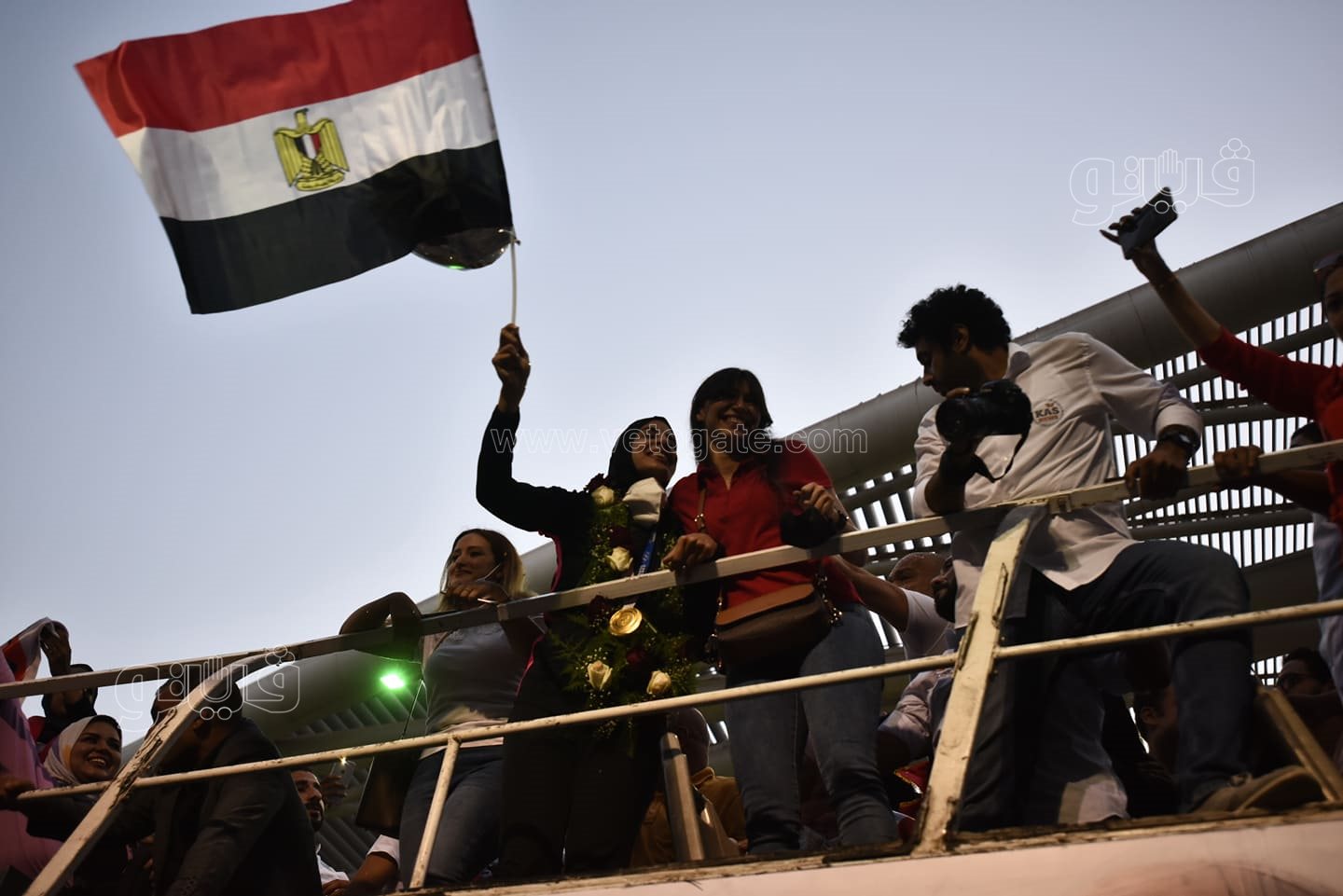 وصول فريال أشرف لمطار القاهرة  (2)