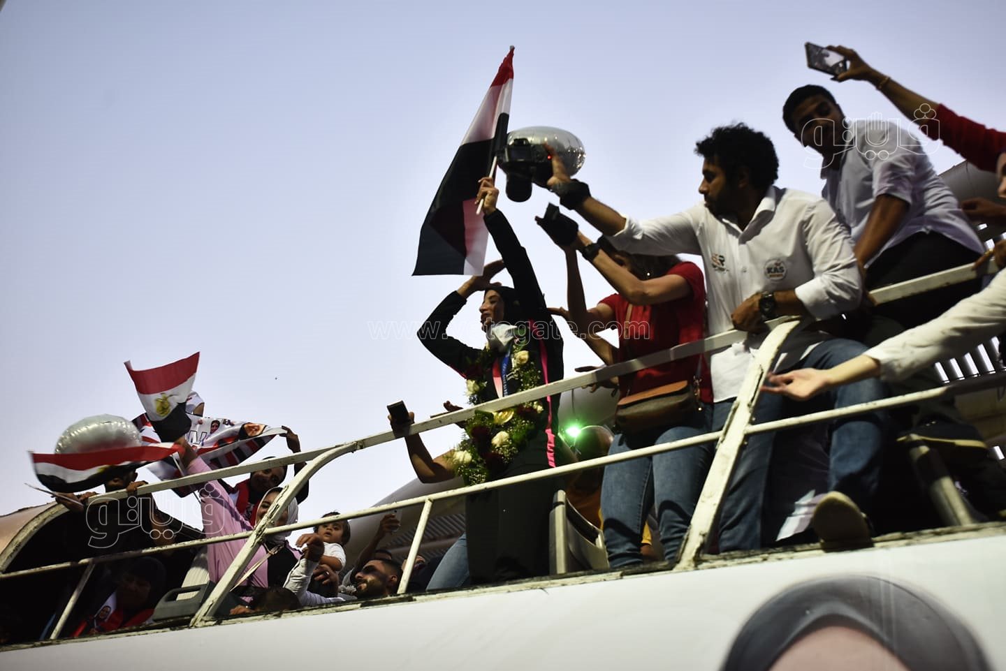 وصول فريال أشرف لمطار القاهرة  (13)