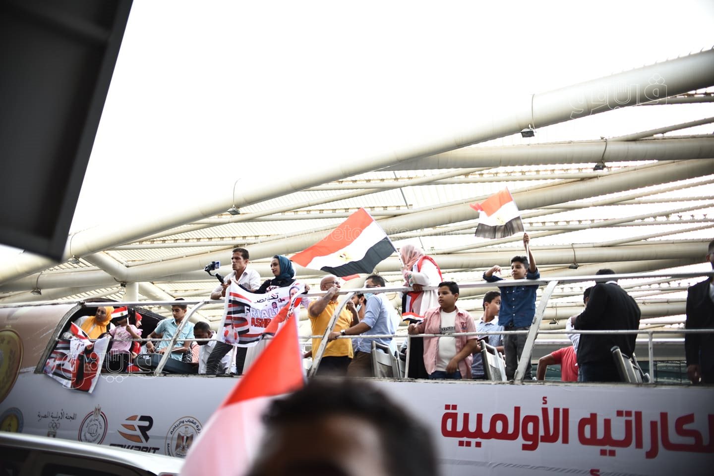 وصول فريال أشرف لمطار القاهرة  (17)