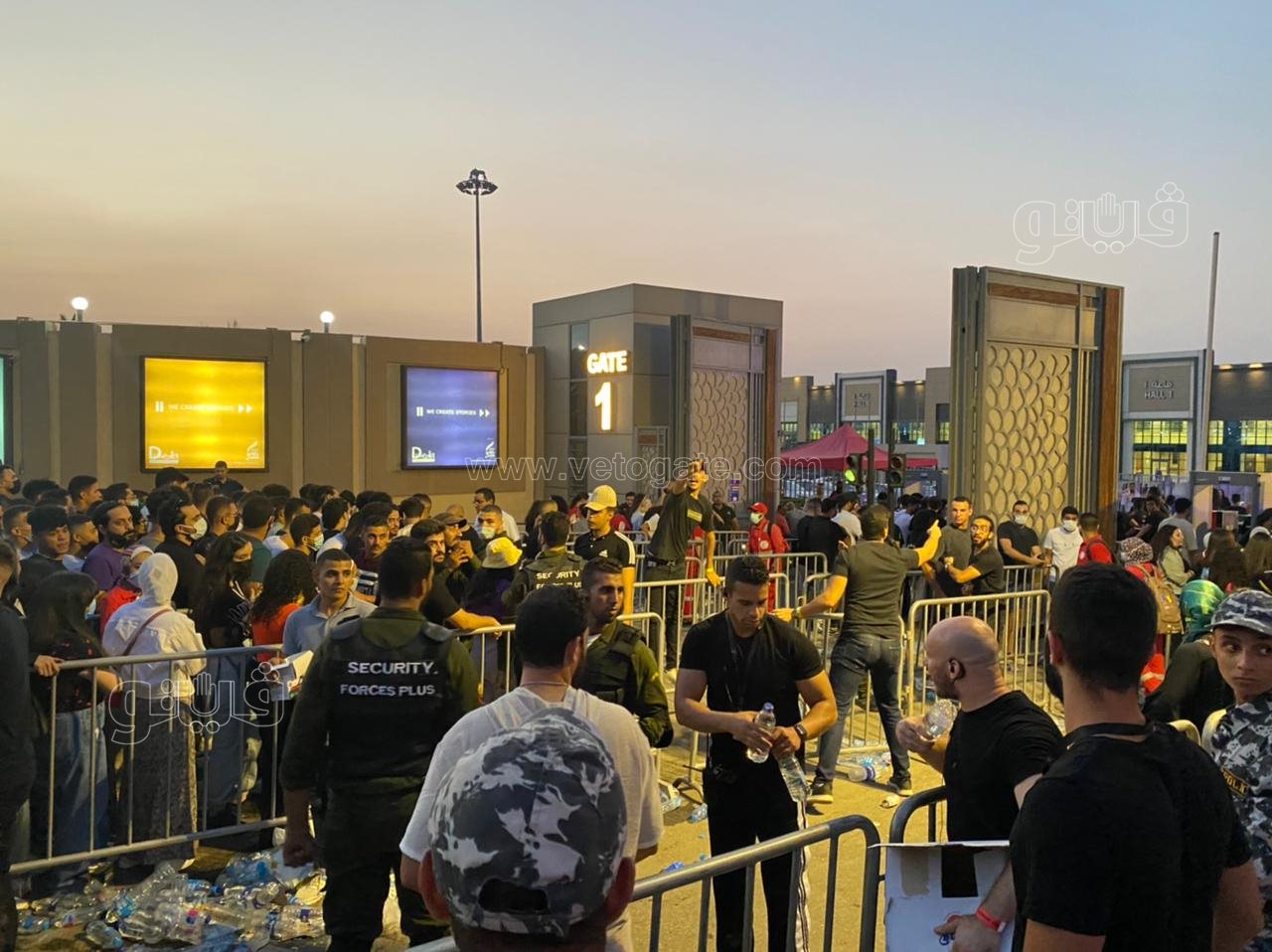 فرقة كايروكي تشعل حفل مسرح المنارة بالتجمع (1)