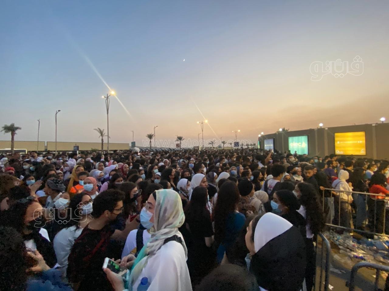 فرقة كايروكي تشعل حفل مسرح المنارة بالتجمع (3)