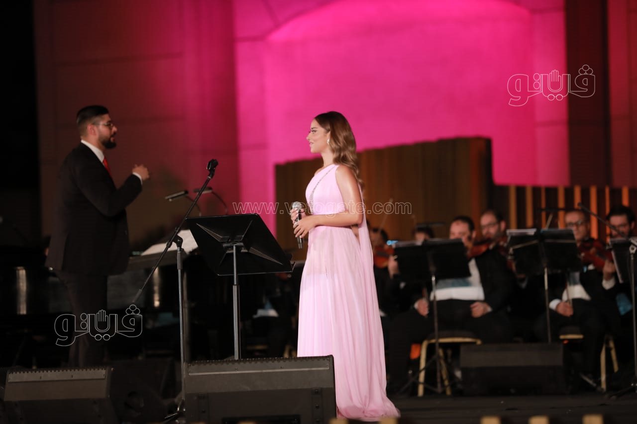 حفل كامل العدد لبلقيس على مسرح النافورة بالاوبرا (3)