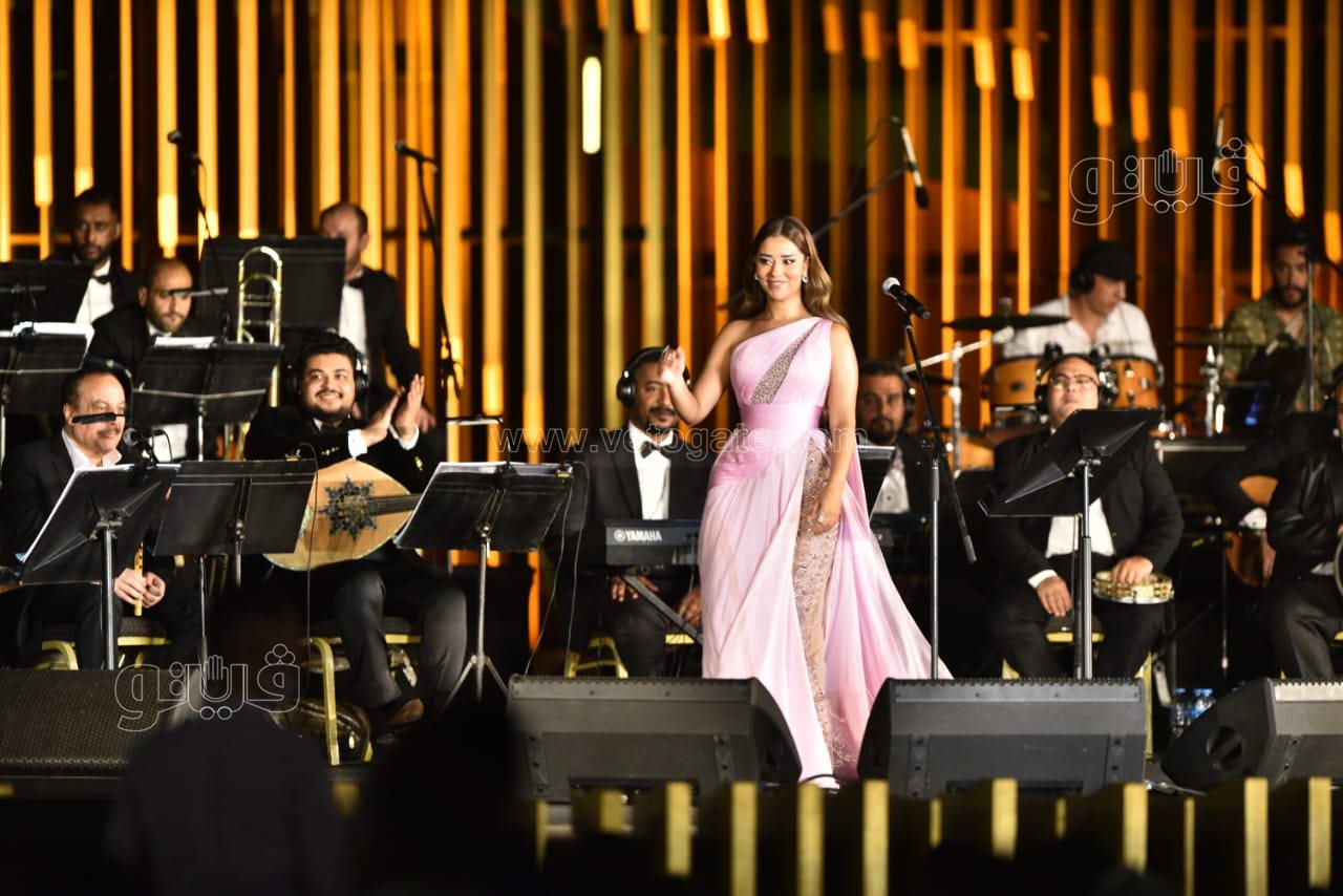 حفل كامل العدد لبلقيس على مسرح النافورة بالاوبرا (13)