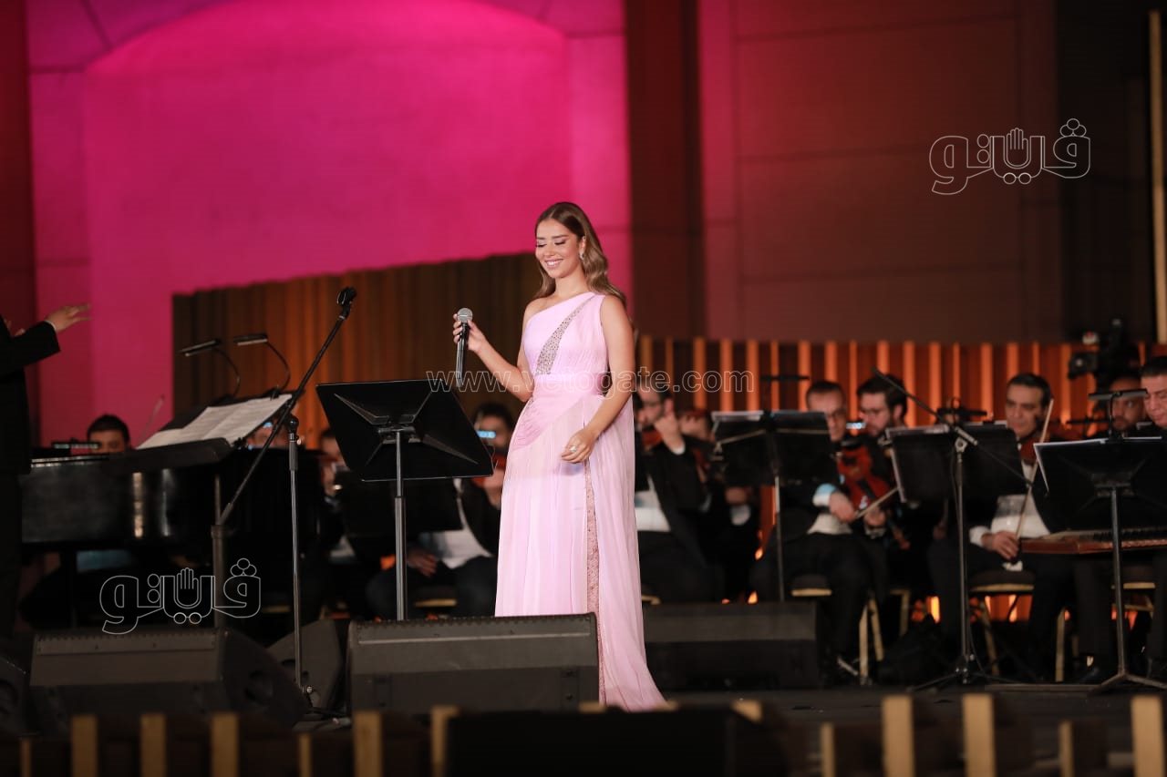 حفل كامل العدد لبلقيس على مسرح النافورة بالاوبرا (20)