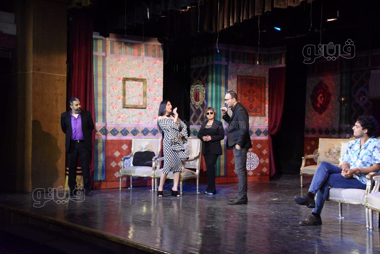 عرض مسرحية الجريمة بطولة راندا البحيري (2)