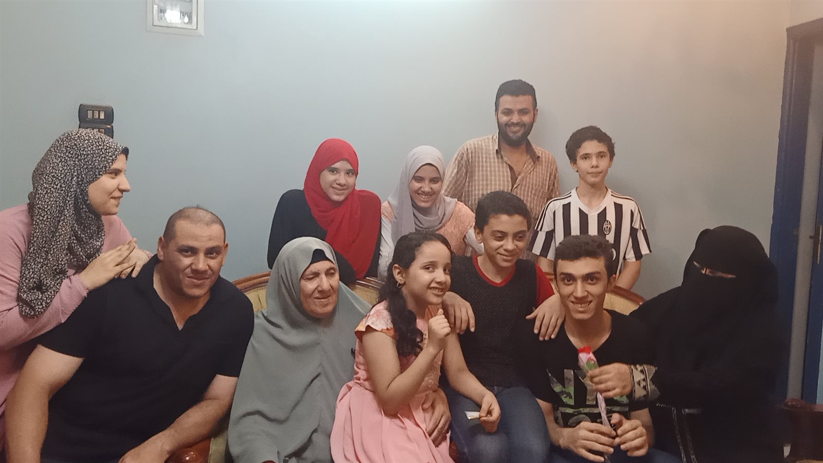 عائلة  الطالب محمد تامر المرزوقي حسين ، الأول على مستوى الجمهورية في الثانوية الأزهرية “علمي”