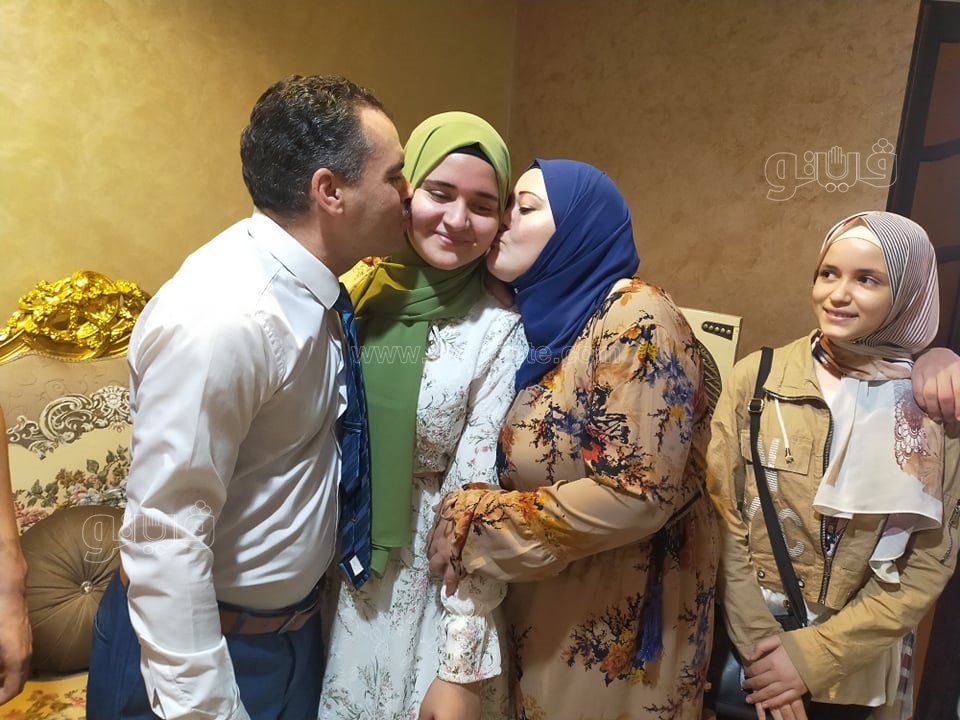رحمة عبد الوهاب صلاح عبد الوهاب مع اسرتها
