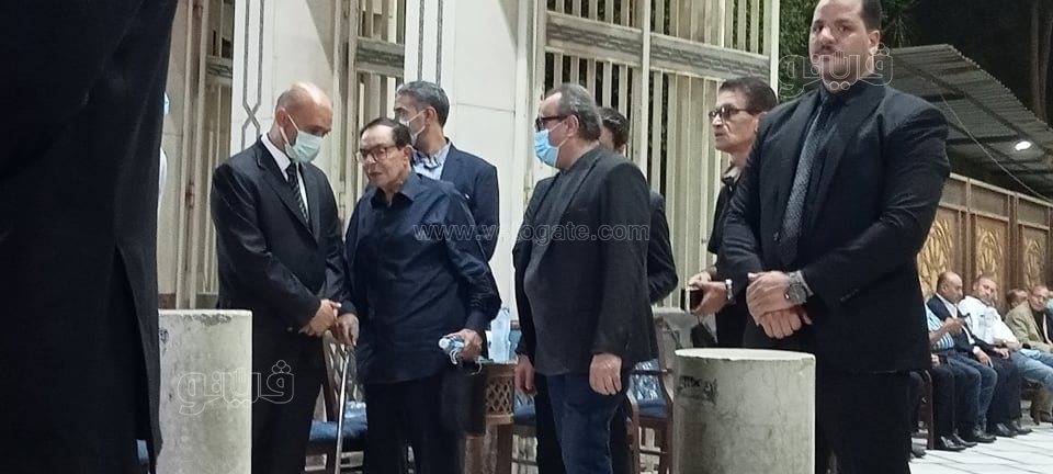 سمير صبري اول حضور عزاء السيناريست فيصل ندا (5)