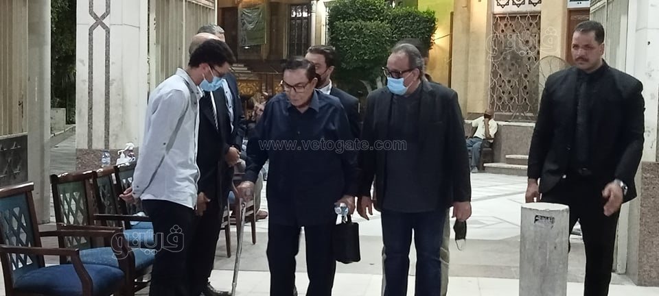 سمير صبري اول حضور عزاء السيناريست فيصل ندا (7)