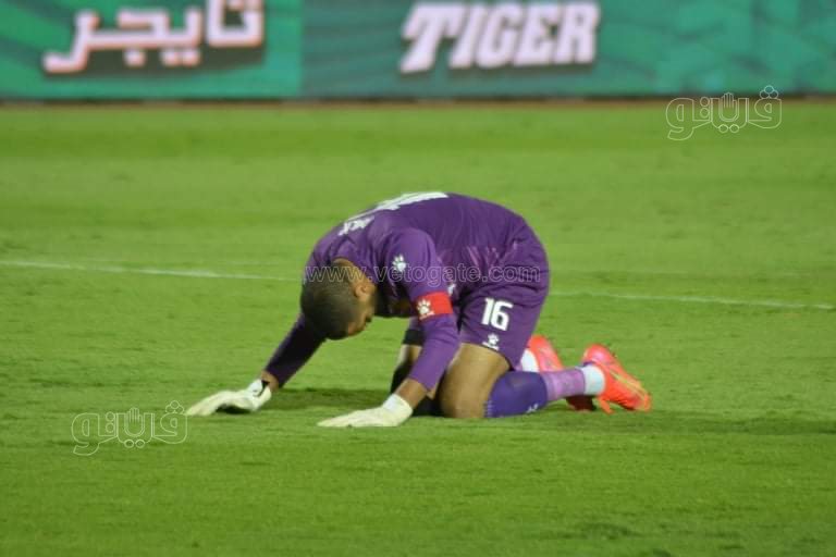 احتفال هدف اشرف بن شرقي (10)