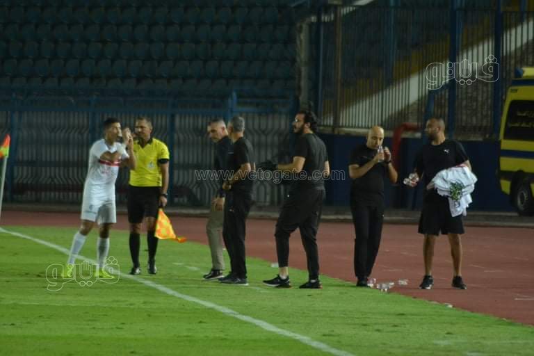 احتفال هدف اشرف بن شرقي (11)