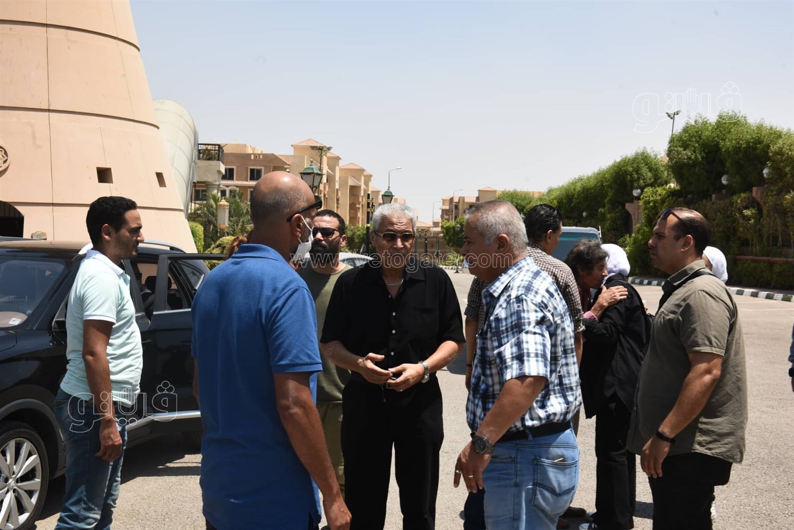 أثناء الجنازة.. الحزن يسيطر على أسرة رجاء حسن وطليقها (47)