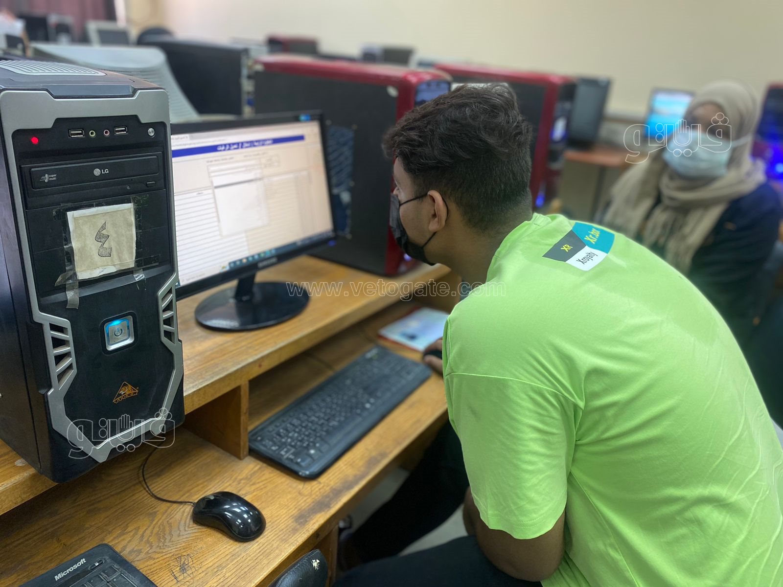 توافد طلاب الثانوية على معامل آداب عين شمس لتسجيل الرغبات (2)