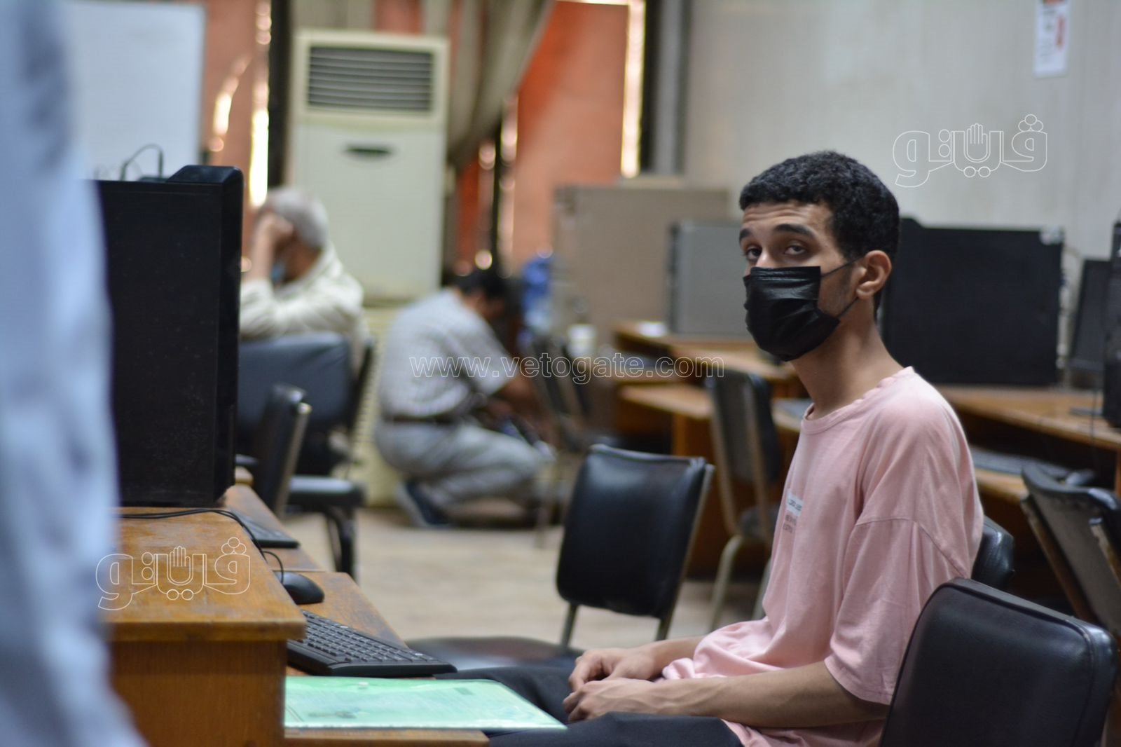  توافد طلاب الثانوية على معامل تنسيق جامعة القاهرة لتسجيل الرغبات (3)