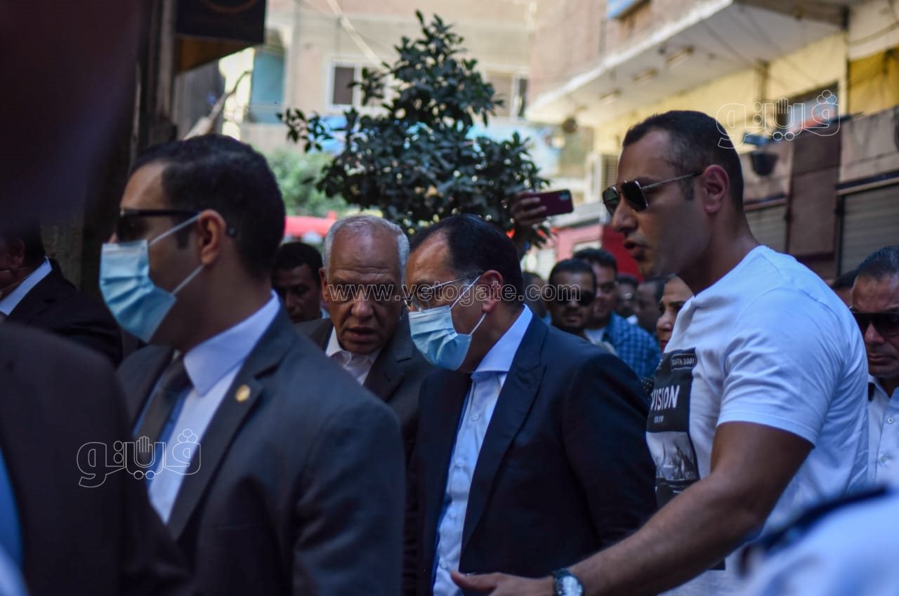 رئيس الوزراء يتفقد موقع حريق كنيسة أبي سيفين بإمبابة (4)