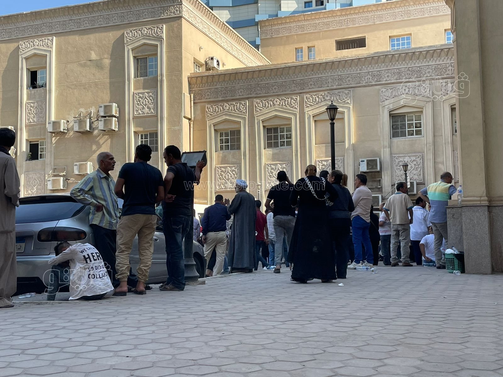 بكاء وانهيار أهالي ضحايا حريق كنيسة أبو سيفين (2)