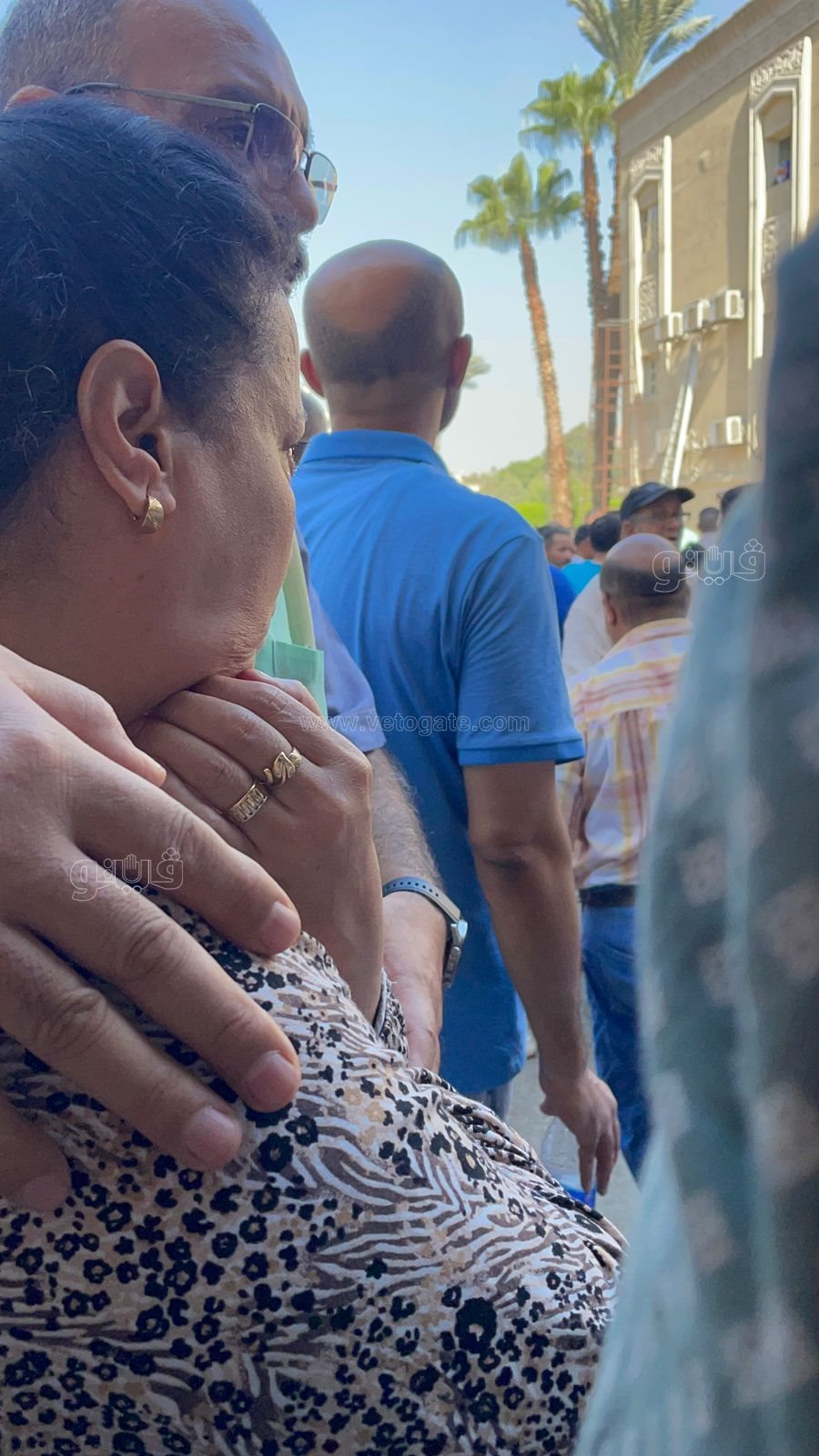 بكاء وانهيار أهالي ضحايا حريق كنيسة أبو سيفين (4)