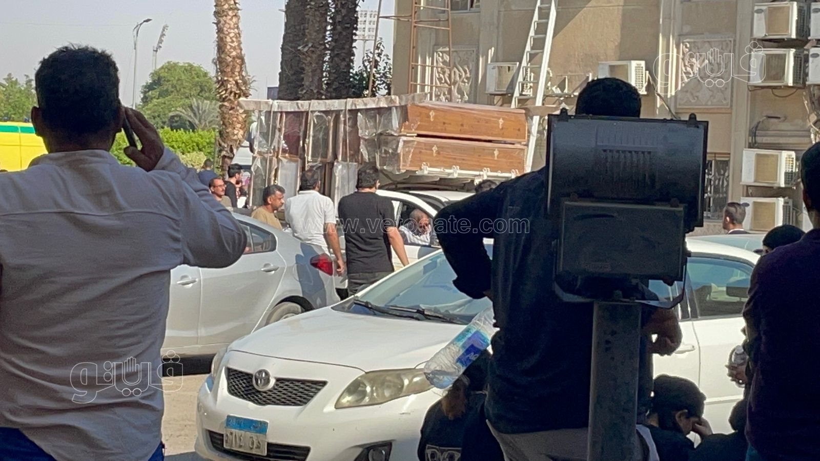 بكاء وانهيار أهالي ضحايا حريق كنيسة أبو سيفين (5)