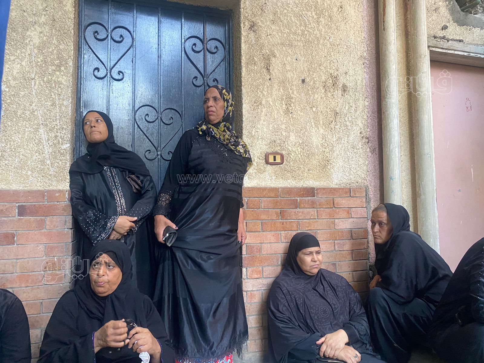 من داخل المشرحة.. صراخ اقارب ضحايا كنيسة ابو سيفين (5)